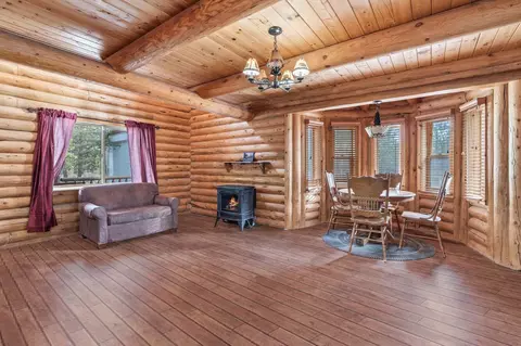 Living - 16669 Willow Ln, La Pine, OR 97739 photo 2 of 2