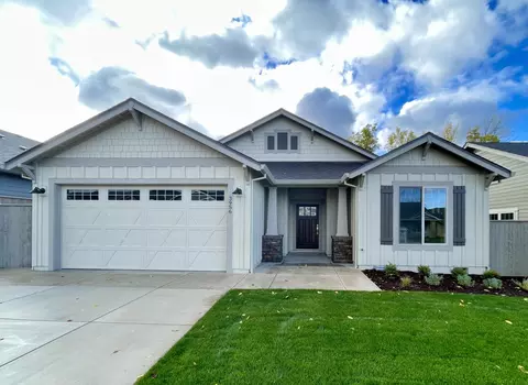 3956 Colorado Dr, Medford, OR 97504