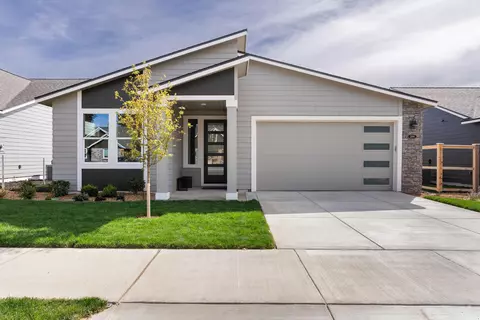 2889 NE Wells Acres Rd #LOT 13, Bend, OR 97701