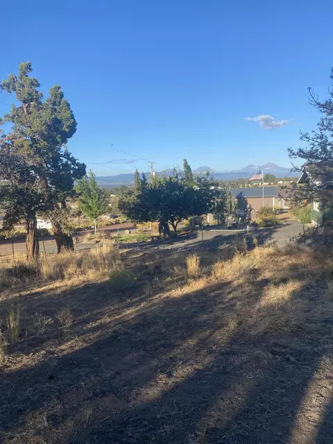 Undisclosed, Bend, OR 97703 photo 7