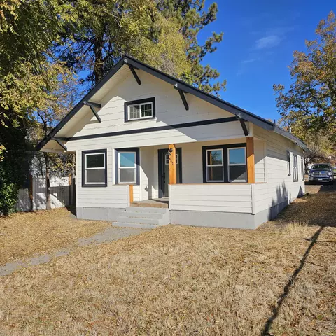 447 N Crater Lake Ave, Klamath Falls, OR 97601