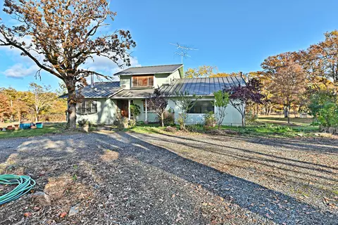13200 Three Oaks Dr, White City, OR 97503
