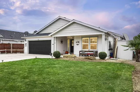 3940 Lisk Dr, White City, OR 97503