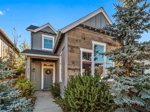 20471 Del Coco Ct, Bend, OR 97702 photo 2