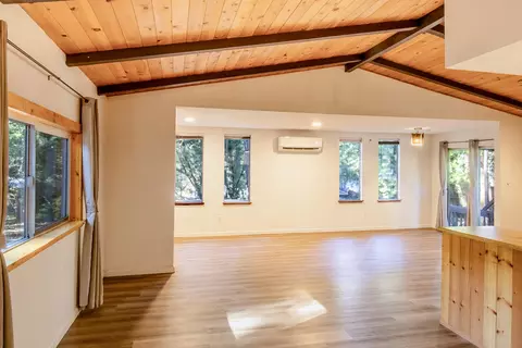 280 Madrona Dr, Cave Junction, OR 97523 photo 3