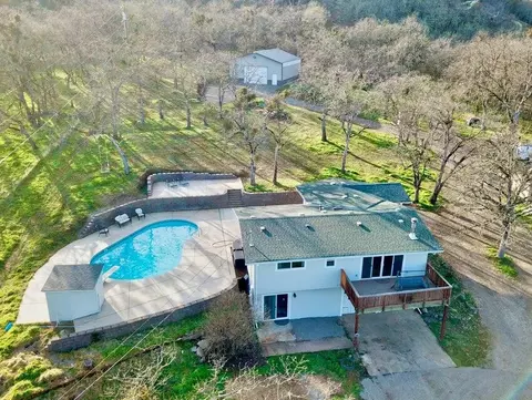 6169 Tamarack Ln, Central Point, OR 97502