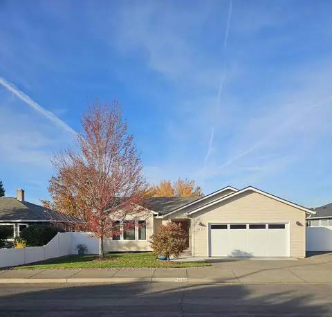 2733 Juanita Ave, Medford, OR 97504