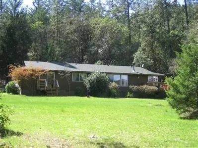 1475 W Evans Creek Rd, Rogue River, OR 97537