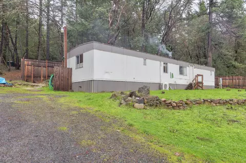 120 Steelhead Ln, Grants Pass, OR 97527