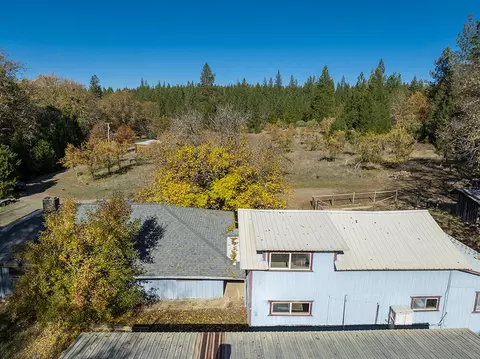 Exterior - 1263 Waldo Rd, O'brien, OR 97534 photo 6 of 26