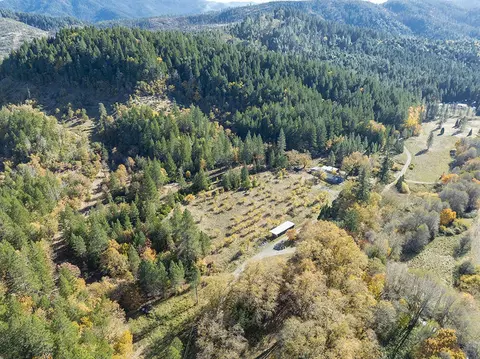 View/Area - 1263 Waldo Rd, O'brien, OR 97534 photo 5 of 9