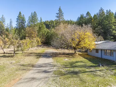 Exterior - 1263 Waldo Rd, O'brien, OR 97534 photo 11 of 26