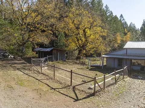 Exterior - 1263 Waldo Rd, O'brien, OR 97534 photo 10 of 26