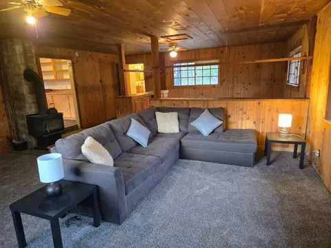 Living - 1263 Waldo Rd, O'brien, OR 97534 photo 3 of 13