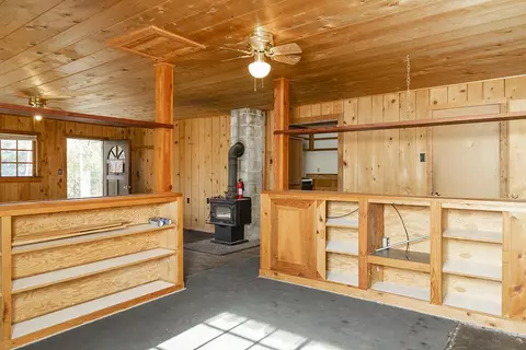 Living - 1263 Waldo Rd, O'brien, OR 97534 photo 10 of 13