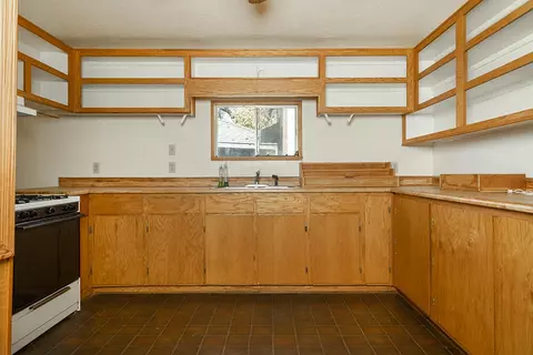 Kitchen - 1263 Waldo Rd, O'brien, OR 97534 photo 4 of 6