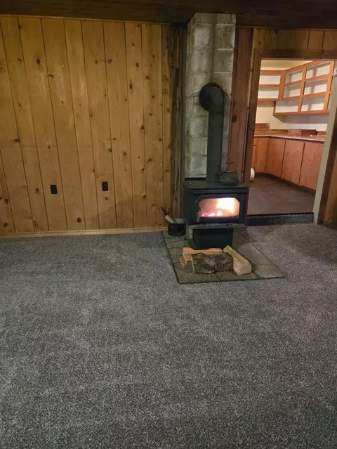 Living - 1263 Waldo Rd, O'brien, OR 97534 photo 5 of 13