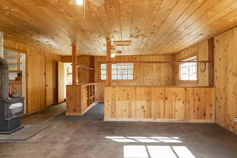 Living - 1263 Waldo Rd, O'brien, OR 97534 photo 9 of 13