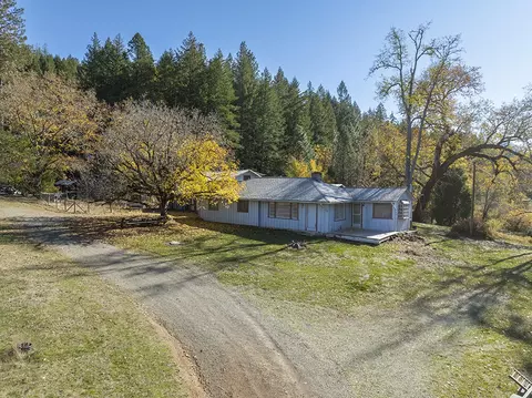 Exterior - 1263 Waldo Rd, O'brien, OR 97534 photo 7 of 26