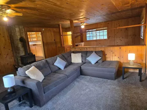 Living - 1263 Waldo Rd, O'brien, OR 97534 photo 4 of 13