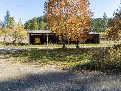 Exterior - 1263 Waldo Rd, O'brien, OR 97534 photo 16 of 26