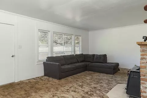Living - 1263 Waldo Rd, O'brien, OR 97534 photo 12 of 13