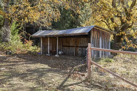 Exterior - 1263 Waldo Rd, O'brien, OR 97534 photo 12 of 26