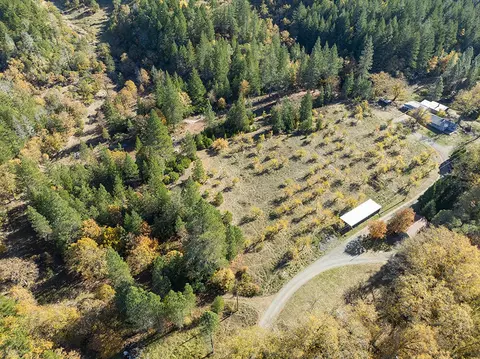 View/Area - 1263 Waldo Rd, O'brien, OR 97534 photo 6 of 9