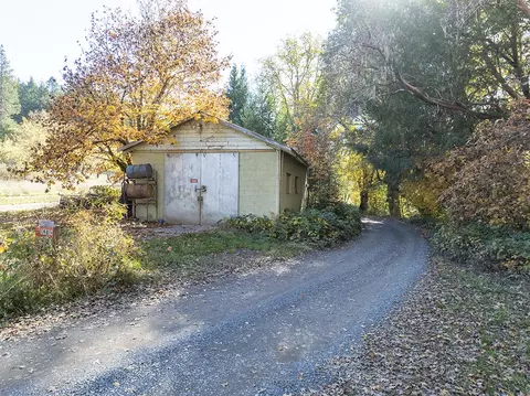 Exterior - 1263 Waldo Rd, O'brien, OR 97534 photo 19 of 26