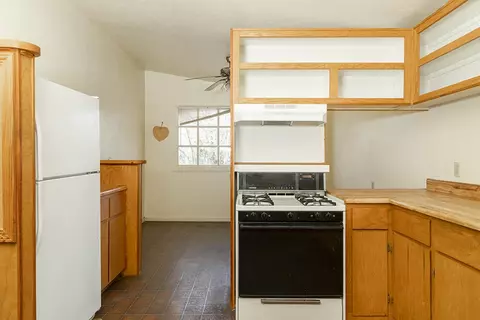 Kitchen - 1263 Waldo Rd, O'brien, OR 97534 photo 3 of 6