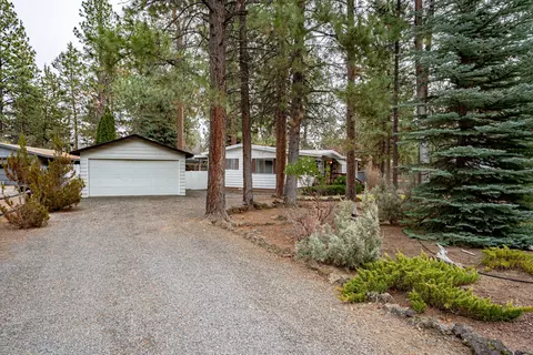 61147 Chuckanut Dr, Bend, OR 97702 photo 3
