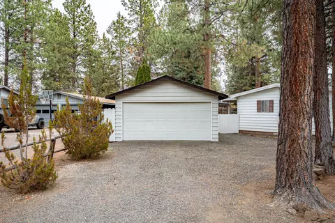 61147 Chuckanut Dr, Bend, OR 97702 photo 38