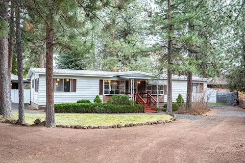 61147 Chuckanut Dr, Bend, OR 97702