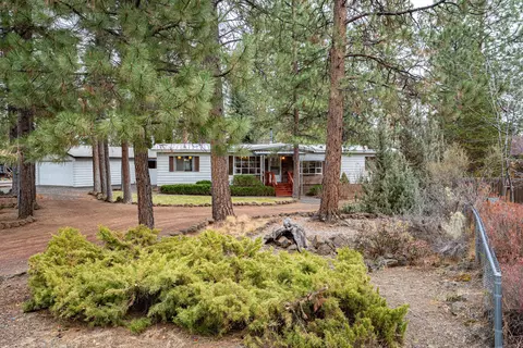 61147 Chuckanut Dr, Bend, OR 97702 photo 4