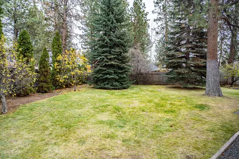 61147 Chuckanut Dr, Bend, OR 97702 photo 33