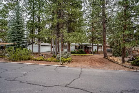 61147 Chuckanut Dr, Bend, OR 97702 photo 2