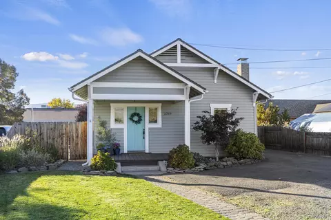 2769 Merriman Rd, Medford, OR 97501