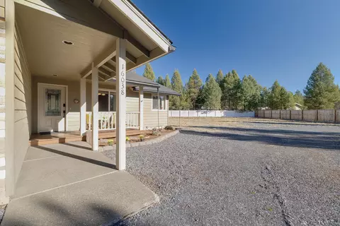 16038 Sunset Ln, La Pine, OR 97739 photo 3
