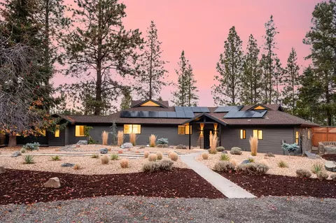 60663 River Bend Dr, Bend, OR 97702