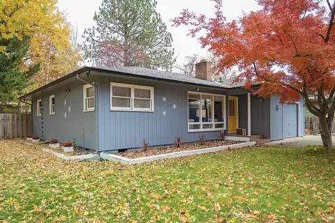 433 Lynnwood Ave, Medford, OR 97504