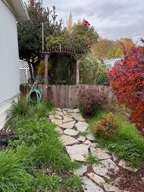 515 E Main St E #17, Rogue River, OR 97537 photo 8
