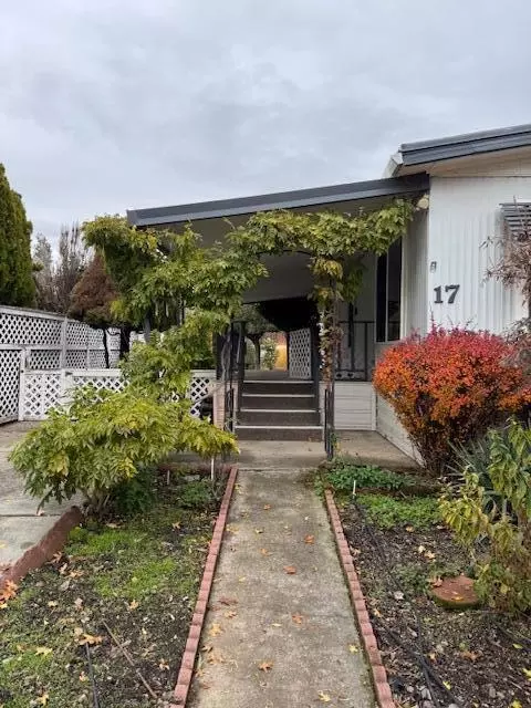 515 E Main St E #17, Rogue River, OR 97537 photo 4