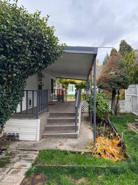 515 E Main St E #17, Rogue River, OR 97537 photo 5