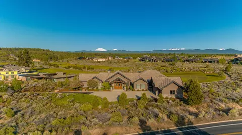 61581 Hardin Martin Ct, Bend, OR 97702