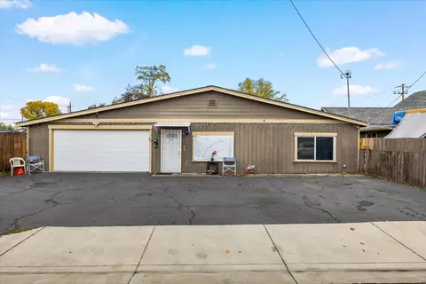 340 Freeman Rd, Central Point, OR 97502