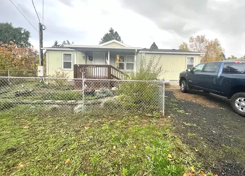 441 Chestnut St, Myrtle Creek, OR 97457