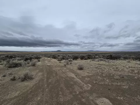 0 Tl 27s17e200001300, Christmas Valley, OR 97641
