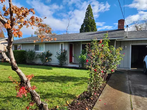 103 Vincent Ave, Central Point, OR 97502