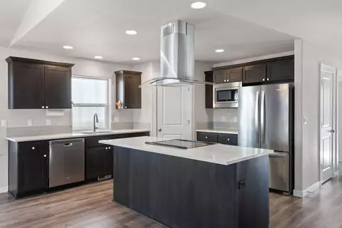 Kitchen - 21384 Oakview Dr, Bend, OR 97701 photo 1 of 3