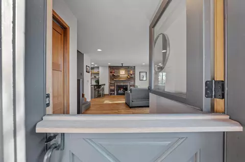 Entry Way - 64731 Alcor Pl, Bend, OR 97703 photo 3 of 5